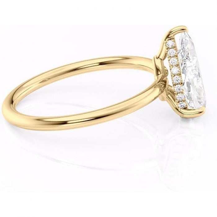 Inel de logodnă Nyla din aur Galben 18kt cu moissanite tăietură pară – Montură Kamellie joasă rafinată pentru profil jos | Personalizează și configurează gratuit online [2]