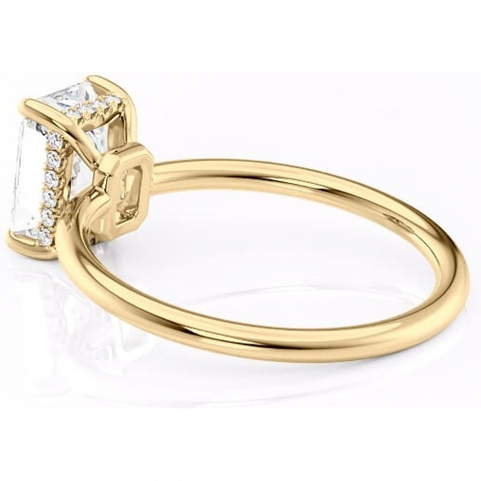 Inel de logodnă Nyla din aur Galben 18kt cu moissanite tăietură radiantă – Montură Kamellie joasă rafinată pentru profil jos | Personalizează și configurează gratuit online [5]