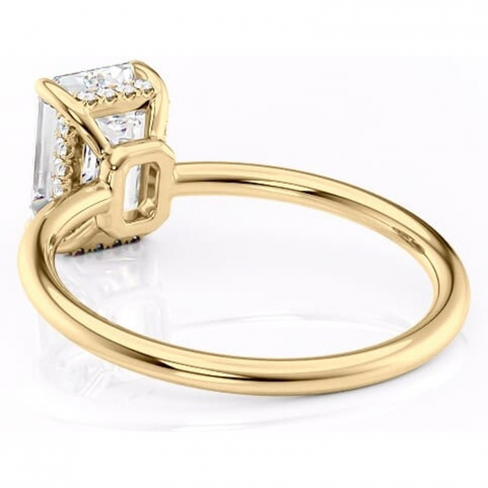 Inel de logodnă Nyla din aur Galben 14kt cu moissanite tăietură smarald – Montură Kamellie joasă rafinată pentru profil jos | Personalizează și configurează gratuit online [4]
