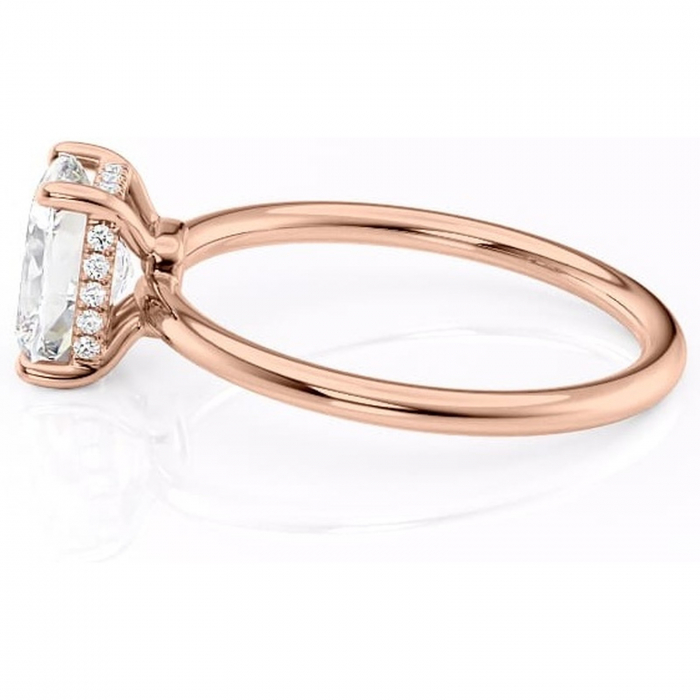 Inel de logodnă Nyla din aur Rose 14kt cu moissanite tăietură pernă – Montură Kamellie joasă rafinată pentru profil jos | Personalizează și configurează gratuit online [6]