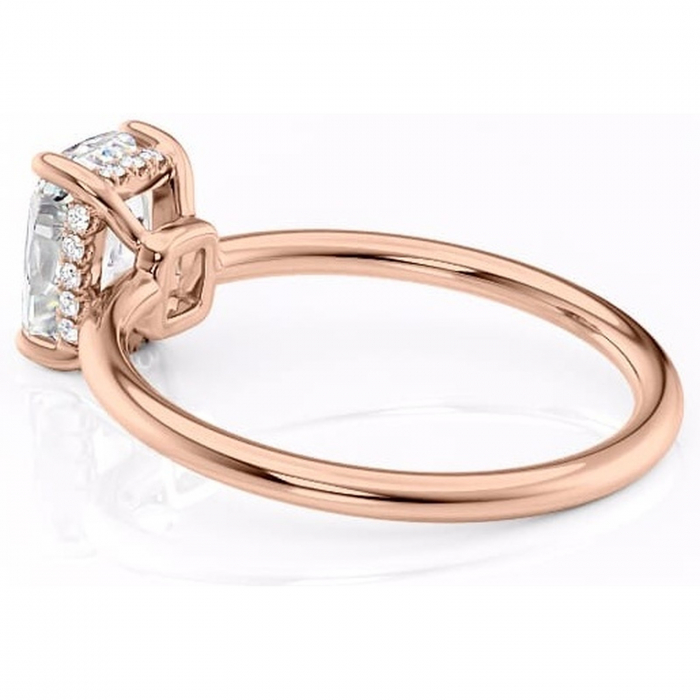 Inel de logodnă Nyla din aur Rose 14kt cu moissanite tăietură pernă – Montură Kamellie joasă rafinată pentru profil jos | Personalizează și configurează gratuit online [5]