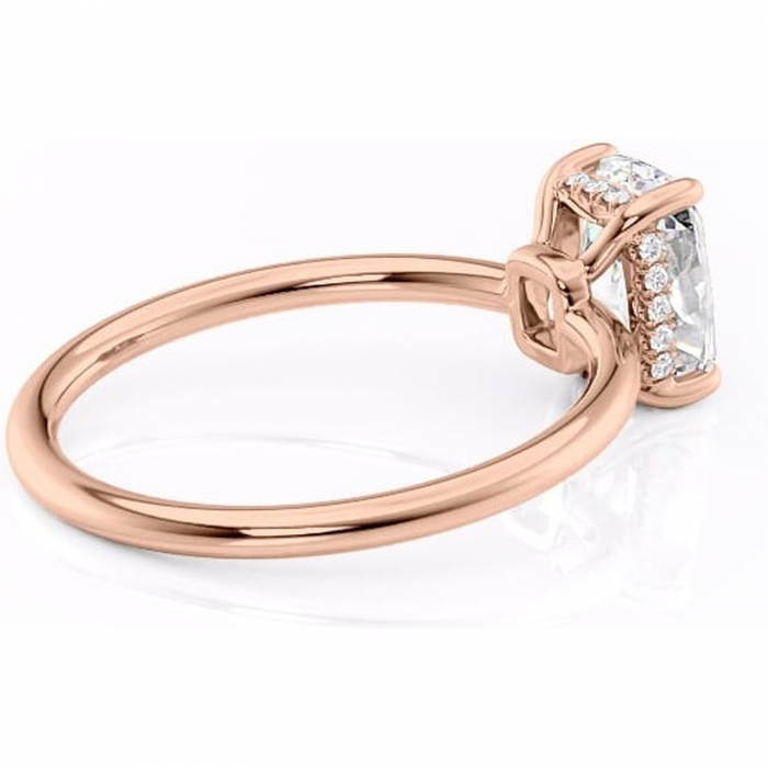 Inel de logodnă Nyla din aur Rose 14kt cu moissanite tăietură pernă – Montură Kamellie joasă rafinată pentru profil jos | Personalizează și configurează gratuit online [3]