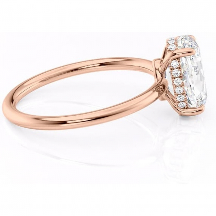 Inel de logodnă Nyla din aur Rose 14kt cu moissanite tăietură ovală – Montură Kamellie joasă rafinată pentru profil jos | Personalizează și configurează gratuit online [2]