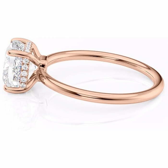 Inel de logodnă Nyla din aur Rose 18kt cu moissanite tăietură pernă – Montură Kamellie joasă rafinată pentru profil jos | Personalizează și configurează gratuit online [6]