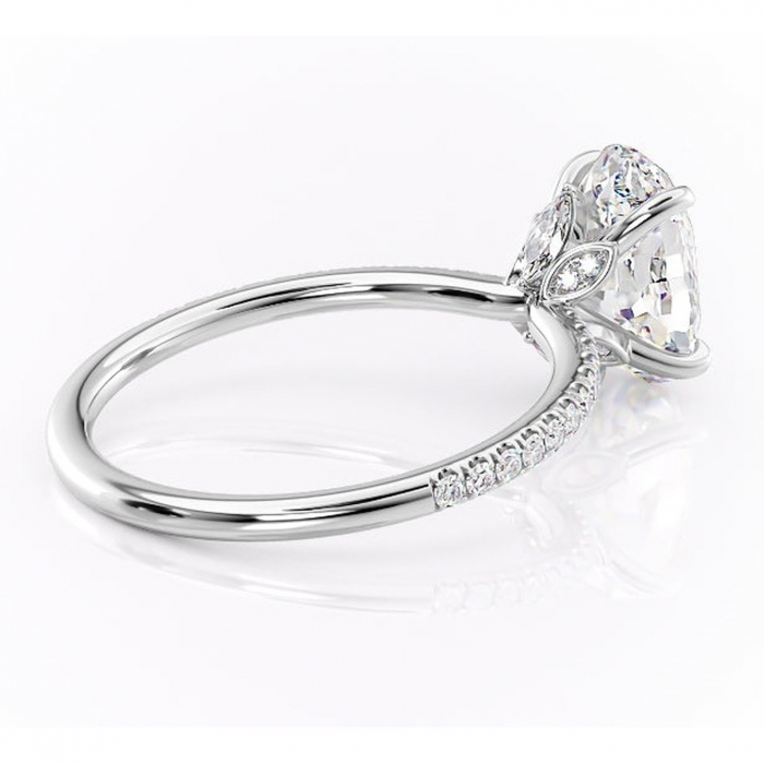 Inel de logodnă Onyxia din aur Alb 14kt cu moissanite tăietură ovală – Montură pavé rafinată pentru profil înalt | Personalizează și configurează gratuit online [3]