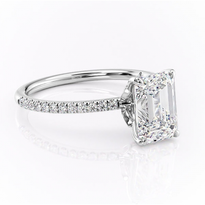 Inel de logodnă Onyxia din aur Alb 14kt cu moissanite tăietură smarald – Montură pavé rafinată pentru profil înalt | Personalizează și configurează gratuit online [1]