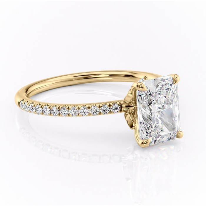 Inel de logodnă Onyxia din aur Galben 14kt cu moissanite tăietură radiantă – Montură pavé rafinată pentru profil înalt | Personalizează și configurează gratuit online [1]