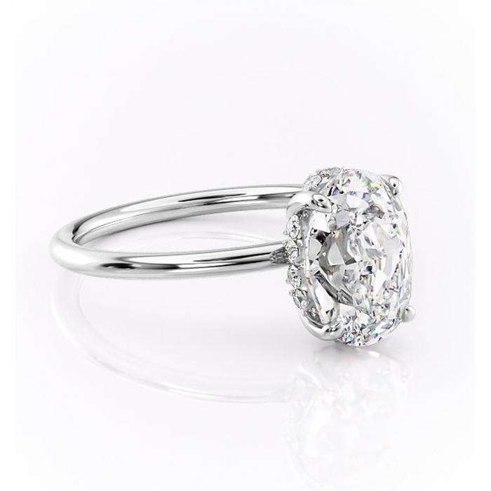 Inel de logodnă Opal din aur Alb 14kt cu moissanite tăietură ovală – Solitar rafinată pentru profil jos | Personalizează și configurează gratuit online [1]