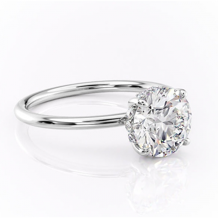 Inel de logodnă Opal din aur Alb 14kt cu moissanite tăietură rotundă – Solitar rafinată pentru profil jos | Personalizează și configurează gratuit online [1]