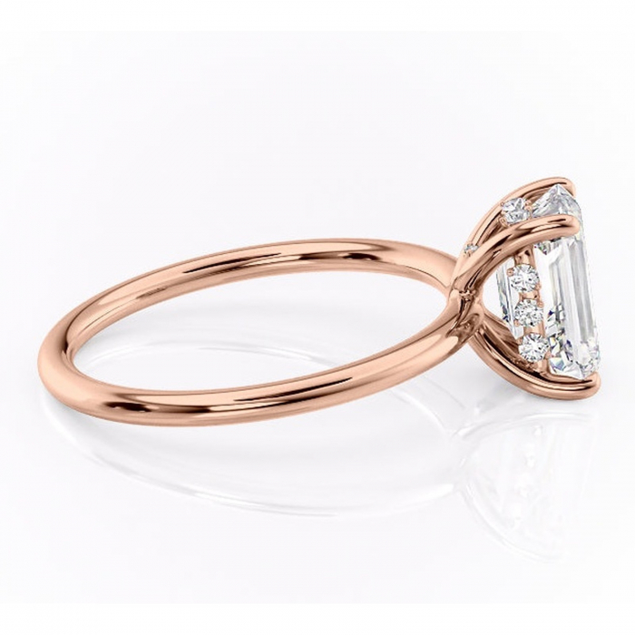Inel de logodnă Opal din aur Rose 14kt cu moissanite tăietură smarald – Solitar rafinată pentru profil jos | Personalizează și configurează gratuit online [2]