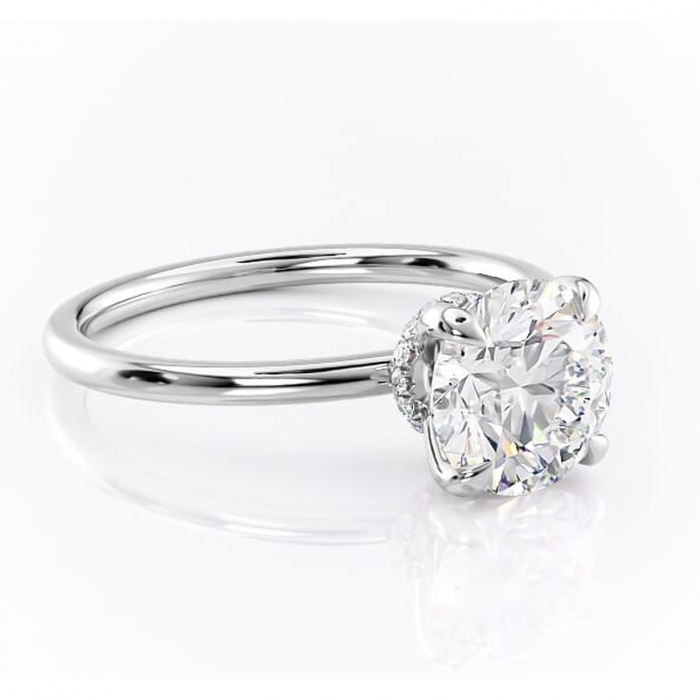 Inel de logodnă Ophelia din aur Alb 14kt cu moissanite tăietură rotundă – Solitar rafinată pentru profil înalt | Personalizează și configurează gratuit online [1]