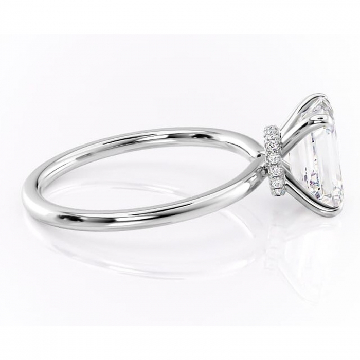 Inel de logodnă Ophelia din aur Alb 14kt cu moissanite tăietură smarald – Solitar rafinată pentru profil înalt | Personalizează și configurează gratuit online [2]