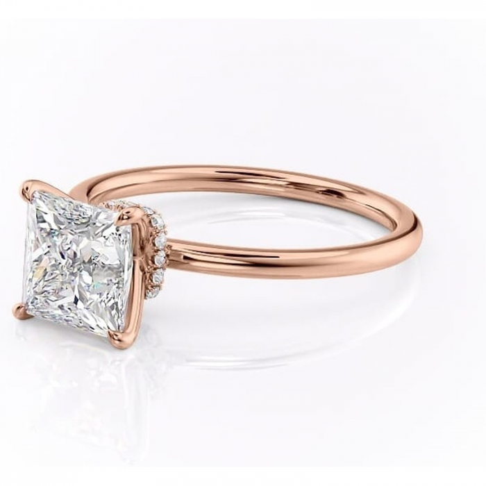 Inel de logodnă Ophelia din aur Rose 18kt cu moissanite tăietură princess – Solitar rafinată pentru profil înalt | Personalizează și configurează gratuit online [7]