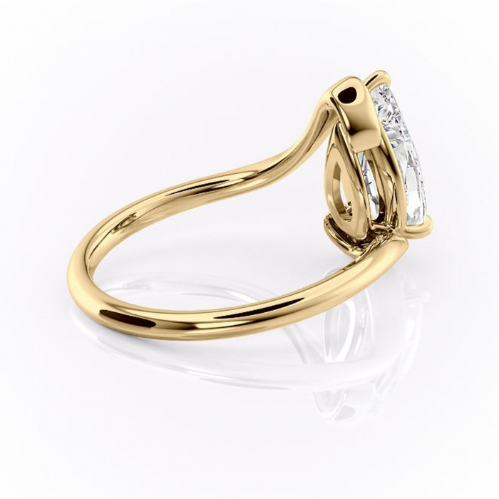 Inel de logodnă Orielle din aur Galben 18kt cu moissanite tăietură pară – Solitar rafinată pentru profil mediu | Personalizează și configurează gratuit online [3]