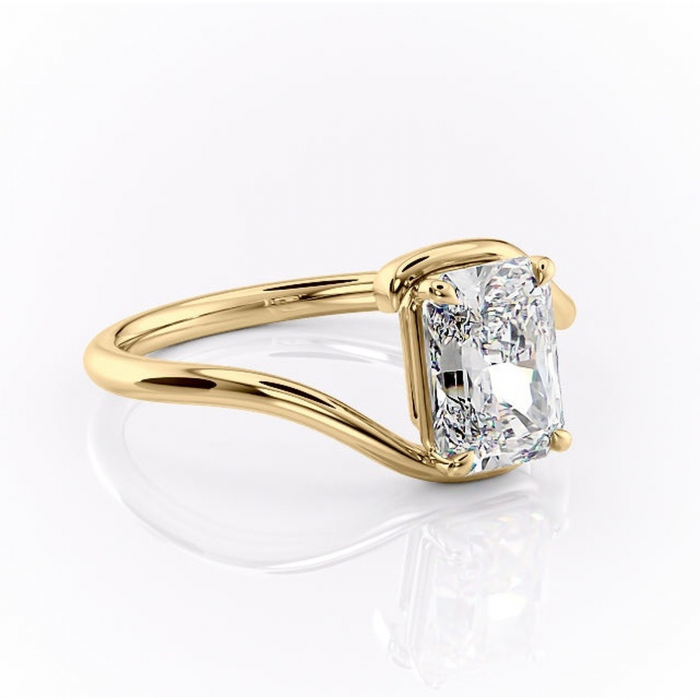Inel de logodnă Orielle din aur Galben 18kt cu moissanite tăietură radiantă – Solitar rafinată pentru profil mediu | Personalizează și configurează gratuit online [1]