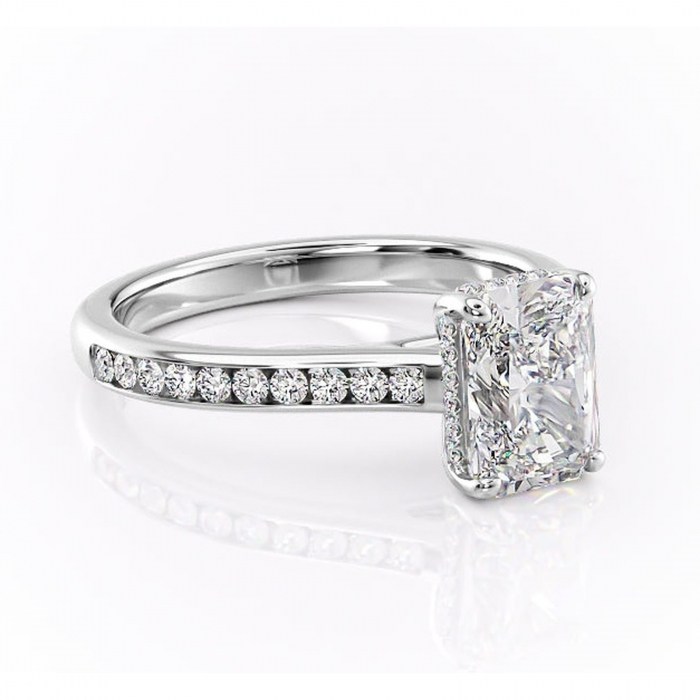 Inel de logodnă Perla din aur Alb 18kt cu moissanite tăietură radiantă – Montură cu canal rafinată pentru profil înalt | Personalizează și configurează gratuit online [1]