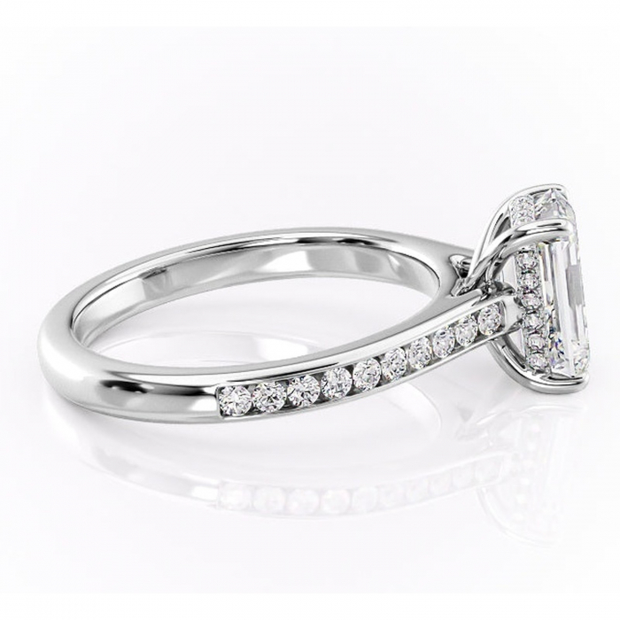 Inel de logodnă Perla din aur Alb 14kt cu moissanite tăietură smarald – Montură cu canal rafinată pentru profil înalt | Personalizează și configurează gratuit online [2]