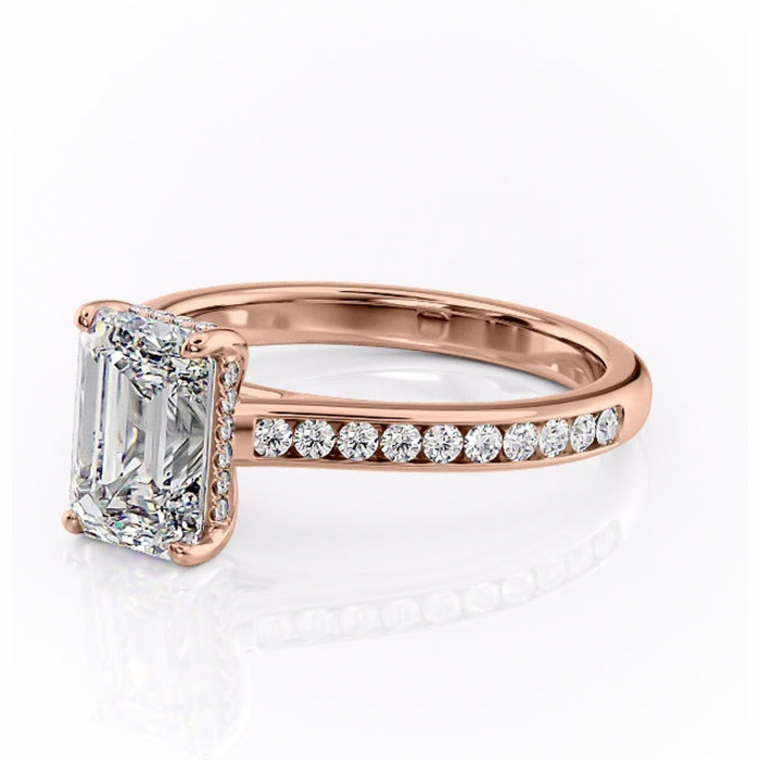 Inel de logodnă Perla din aur Rose 14kt cu moissanite tăietură smarald – Montură cu canal rafinată pentru profil înalt | Personalizează și configurează gratuit online [7]