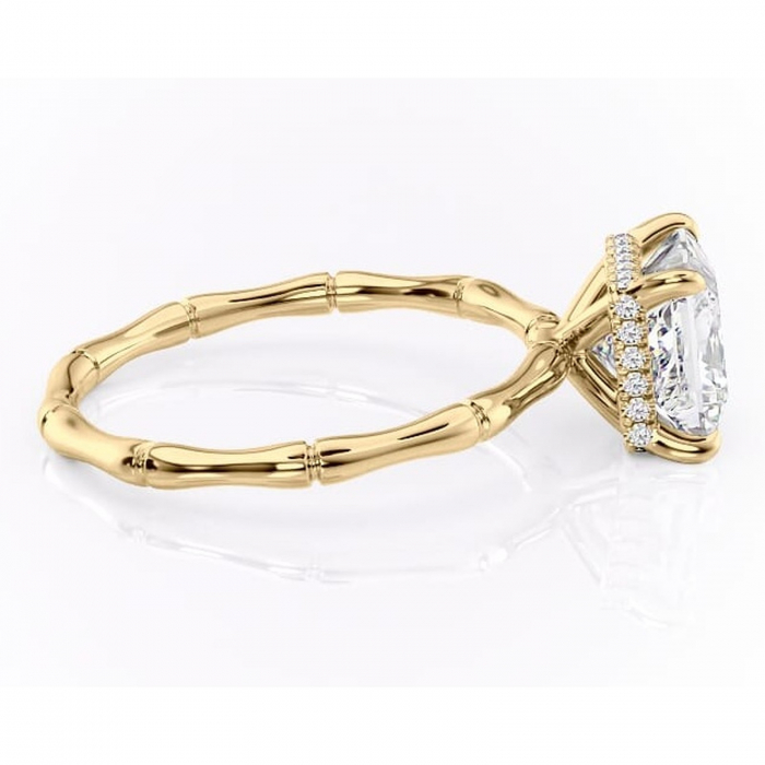 Inel de logodnă Poppy din aur Galben 18kt cu moissanite tăietură princess – Solitar rafinată pentru profil înalt | Personalizează și configurează gratuit online [2]