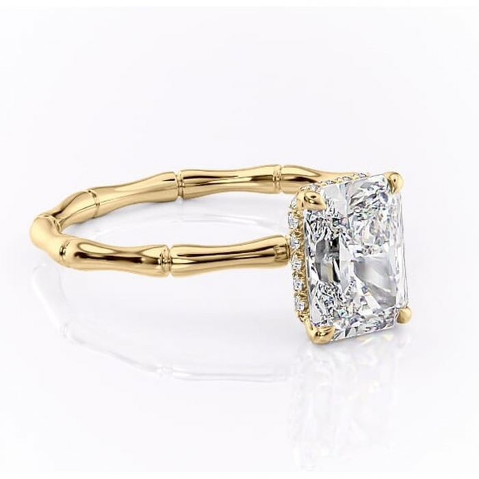 Inel de logodnă Poppy din aur Galben 14kt cu moissanite tăietură radiantă – Solitar rafinată pentru profil înalt | Personalizează și configurează gratuit online [1]