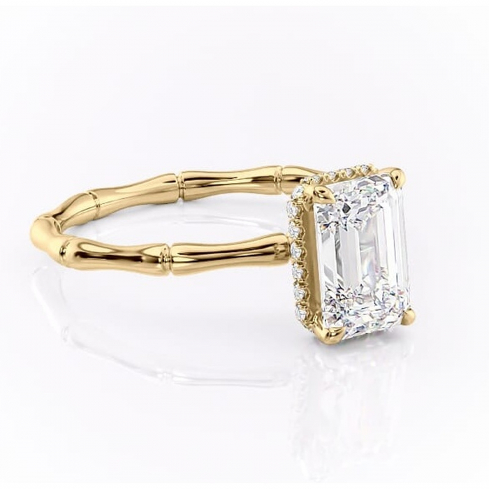 Inel de logodnă Poppy din aur Galben 14kt cu moissanite tăietură smarald – Solitar rafinată pentru profil înalt | Personalizează și configurează gratuit online [1]