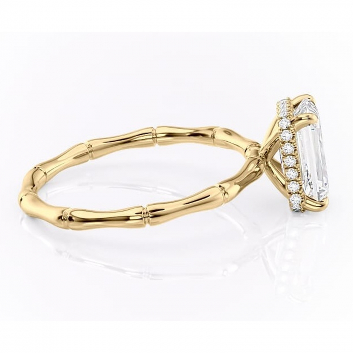 Inel de logodnă Poppy din aur Galben 14kt cu moissanite tăietură smarald – Solitar rafinată pentru profil înalt | Personalizează și configurează gratuit online [2]