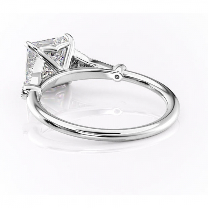 Inel de logodnă Quartzelle din aur Alb 14kt cu moissanite tăietură princess – Pietre laterale rafinată pentru profil înalt | Personalizează și configurează gratuit online [4]