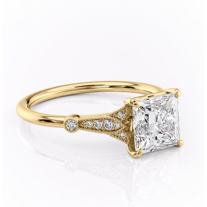 Inel de logodnă Quartzelle din aur Galben 14kt cu moissanite tăietură princess – Pietre laterale rafinată pentru profil înalt | Personalizează și configurează gratuit online [1]