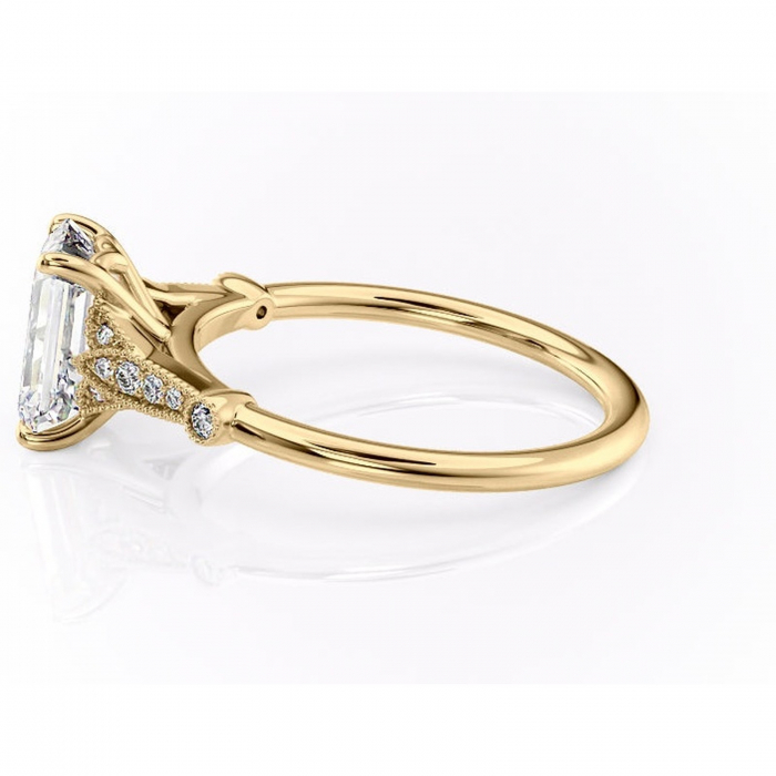 Inel de logodnă Quartzelle din aur Galben 14kt cu moissanite tăietură smarald – Pietre laterale rafinată pentru profil înalt | Personalizează și configurează gratuit online [6]