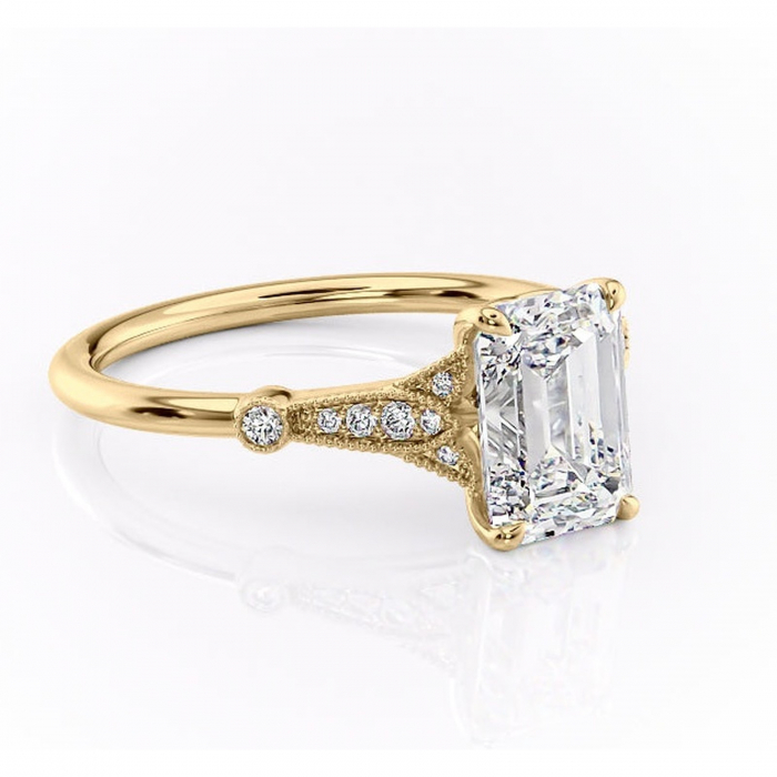 Inel de logodnă Quartzelle din aur Galben 14kt cu moissanite tăietură smarald – Pietre laterale rafinată pentru profil înalt | Personalizează și configurează gratuit online [1]