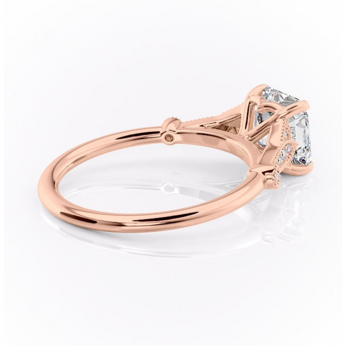 Inel de logodnă Quartzelle din aur Rose 14kt cu moissanite tăietură asscher – Pietre laterale rafinată pentru profil înalt | Personalizează și configurează gratuit online [3]