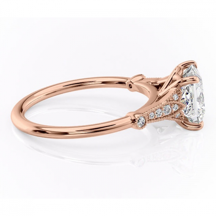 Inel de logodnă Quartzelle din aur Rose 18kt cu moissanite tăietură princess – Pietre laterale rafinată pentru profil înalt | Personalizează și configurează gratuit online [2]