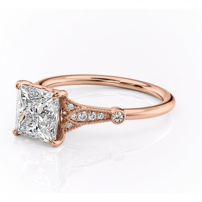 Inel de logodnă Quartzelle din aur Rose 18kt cu moissanite tăietură princess – Pietre laterale rafinată pentru profil înalt | Personalizează și configurează gratuit online [7]