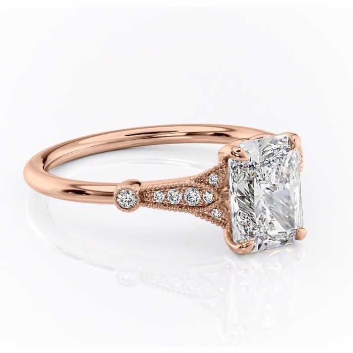 Inel de logodnă Quartzelle din aur Rose 14kt cu moissanite tăietură radiantă – Pietre laterale rafinată pentru profil înalt | Personalizează și configurează gratuit online [1]