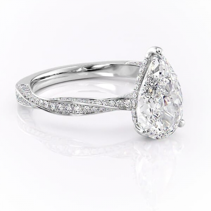 Inel de logodnă Rhea din aur Alb 14kt cu moissanite tăietură pară – Montură pavé rafinată pentru profil înalt | Personalizează și configurează gratuit online [1]