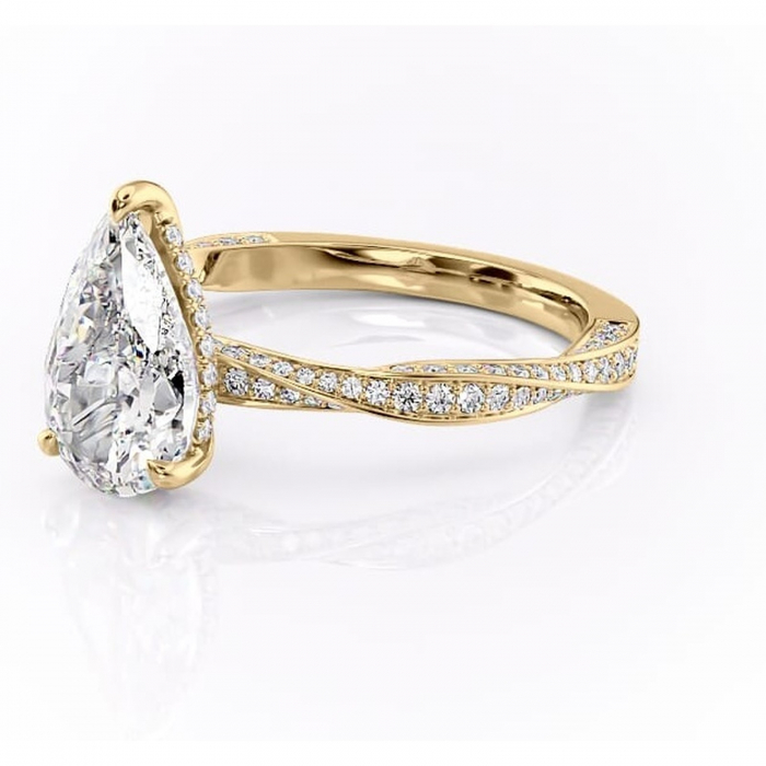 Inel de logodnă Rhea din aur Galben 18kt cu moissanite tăietură pară – Montură pavé rafinată pentru profil înalt | Personalizează și configurează gratuit online [7]