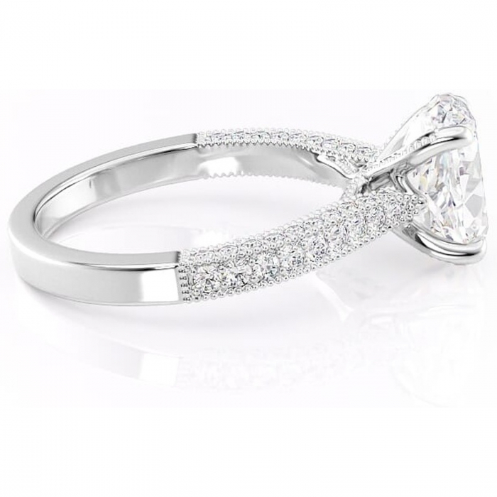 Inel de logodnă Romy din aur Alb 18kt cu moissanite tăietură ovală – Montură pavé rafinată pentru profil înalt | Personalizează și configurează gratuit online [2]