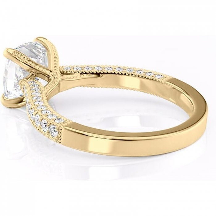 Inel de logodnă Romy din aur Galben 18kt cu moissanite tăietură pernă – Montură pavé rafinată pentru profil înalt | Personalizează și configurează gratuit online [5]
