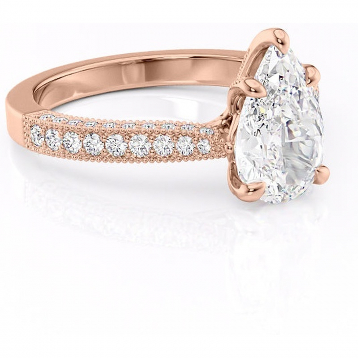 Inel de logodnă Romy din aur Rose 18kt cu moissanite tăietură pară – Montură pavé rafinată pentru profil înalt | Personalizează și configurează gratuit online [1]