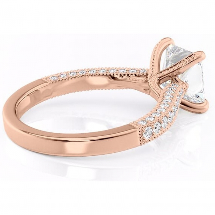 Inel de logodnă Romy din aur Rose 14kt cu moissanite tăietură princess – Montură pavé rafinată pentru profil înalt | Personalizează și configurează gratuit online [3]