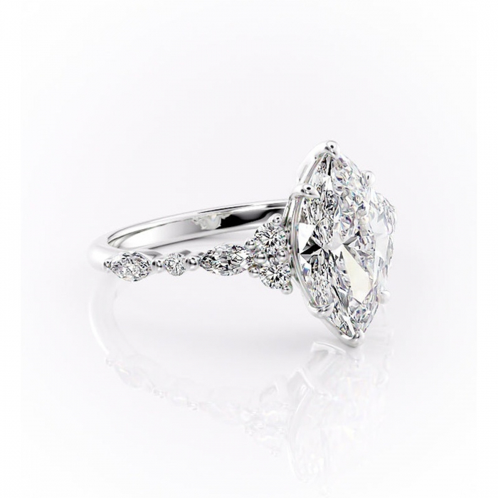 Inel de logodnă Rosamund din aur Alb 14kt cu moissanite tăietură marquise – Pietre laterale rafinată pentru profil mediu | Personalizează și configurează gratuit online [1]