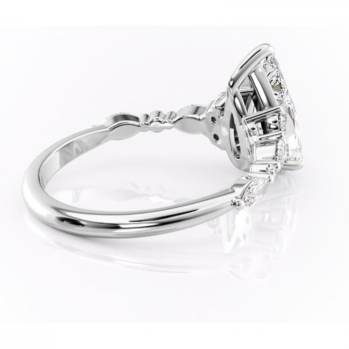 Inel de logodnă Rosamund din aur Alb 14kt cu moissanite tăietură pară – Pietre laterale rafinată pentru profil mediu | Personalizează și configurează gratuit online [3]