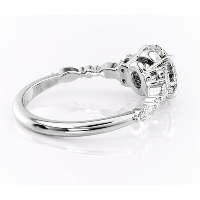 Inel de logodnă Rosamund din aur Alb 14kt cu moissanite tăietură rotundă – Pietre laterale rafinată pentru profil mediu | Personalizează și configurează gratuit online [3]