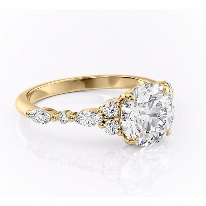 Inel de logodnă Rosamund din aur Galben 14kt cu moissanite tăietură rotundă – Pietre laterale rafinată pentru profil mediu | Personalizează și configurează gratuit online [1]