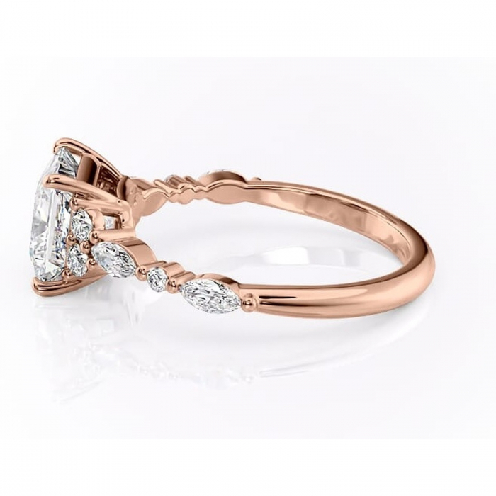Inel de logodnă Rosamund din aur Rose 14kt cu moissanite tăietură princess – Pietre laterale rafinată pentru profil mediu | Personalizează și configurează gratuit online [6]
