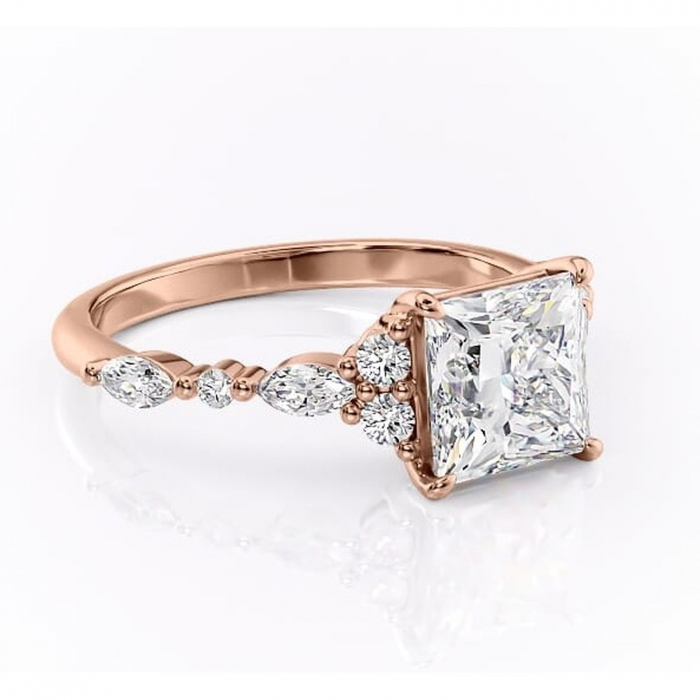 Inel de logodnă Rosamund din aur Rose 14kt cu moissanite tăietură princess – Pietre laterale rafinată pentru profil mediu | Personalizează și configurează gratuit online [1]