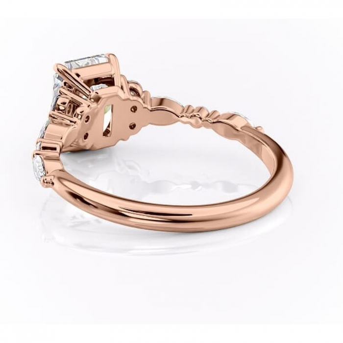 Inel de logodnă Rosamund din aur Rose 14kt cu moissanite tăietură radiantă – Pietre laterale rafinată pentru profil mediu | Personalizează și configurează gratuit online [4]