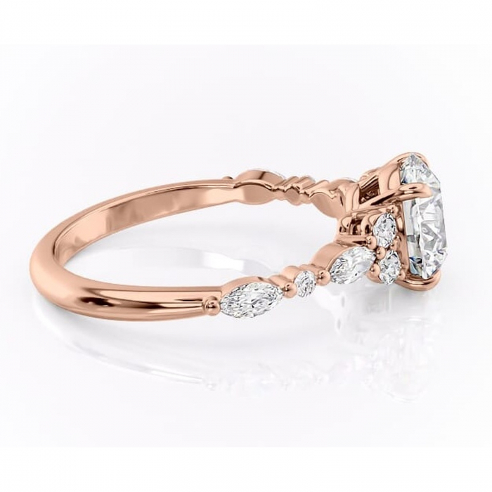 Inel de logodnă Rosamund din aur Rose 14kt cu moissanite tăietură rotundă – Pietre laterale rafinată pentru profil mediu | Personalizează și configurează gratuit online [2]