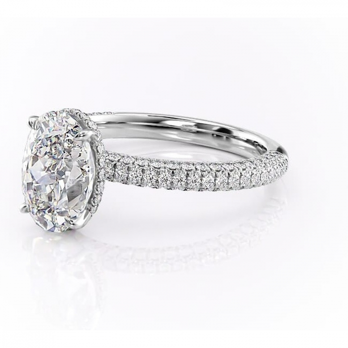 Inel de logodnă Rosewyn din aur Alb 14kt cu moissanite tăietură ovală – Montură pavé rafinată pentru profil înalt | Personalizează și configurează gratuit online [7]