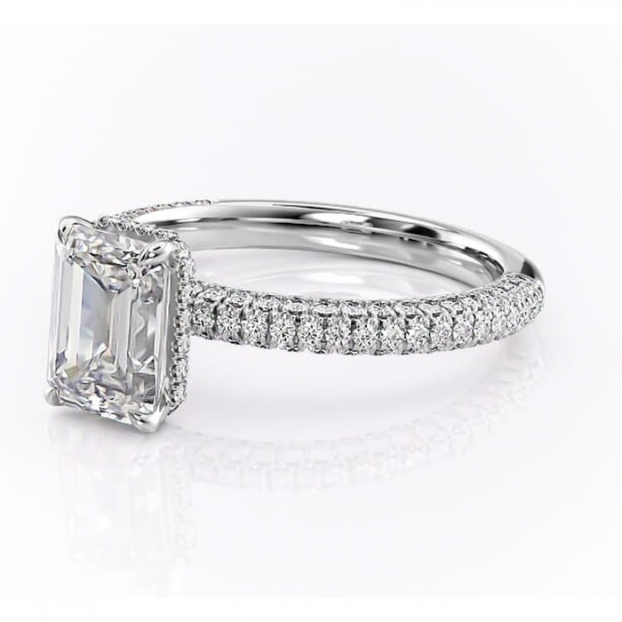 Inel de logodnă Rosewyn din aur Alb 14kt cu moissanite tăietură smarald – Montură pavé rafinată pentru profil înalt | Personalizează și configurează gratuit online [7]